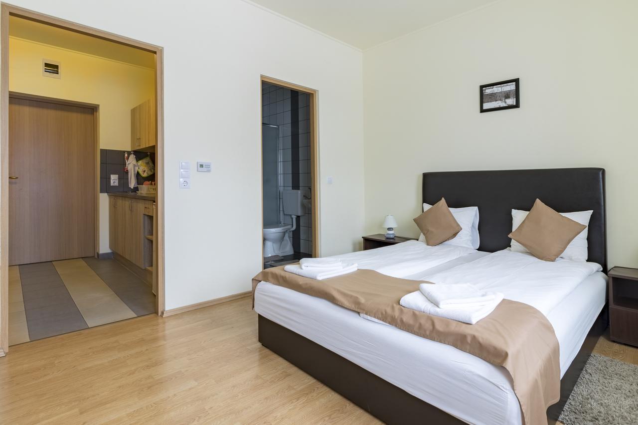 Toelgyfa Vendeghaz Hotel Кишкьорьош Екстериор снимка