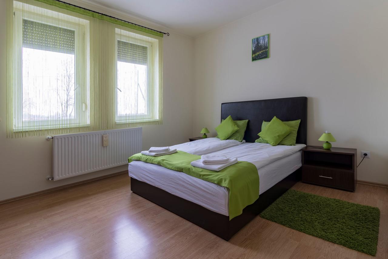 Toelgyfa Vendeghaz Hotel Кишкьорьош Екстериор снимка